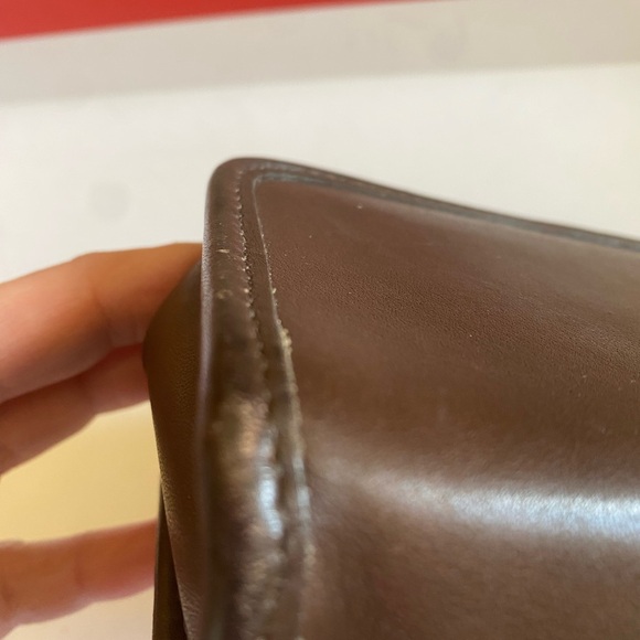 Coach Vanity -EUC - Picture 8 of 8